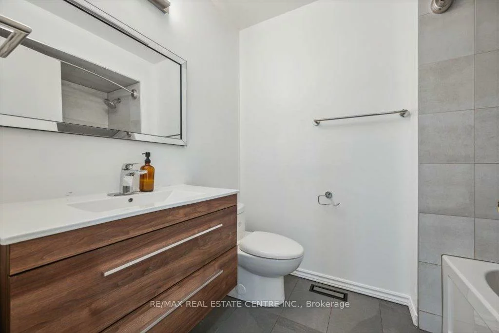5940, Glen Erin, Central Erin Mills, Mississauga