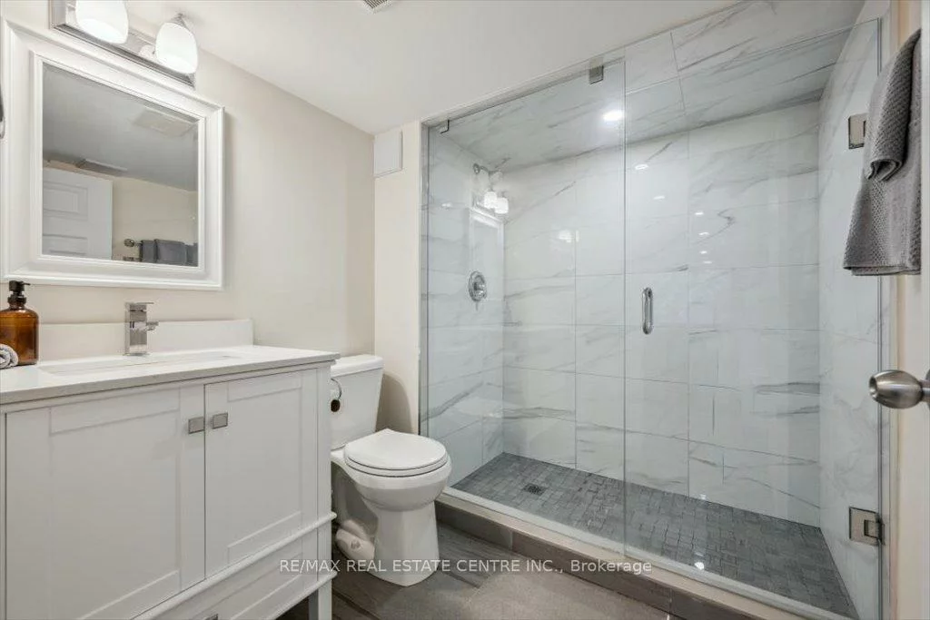 5940, Glen Erin, Central Erin Mills, Mississauga