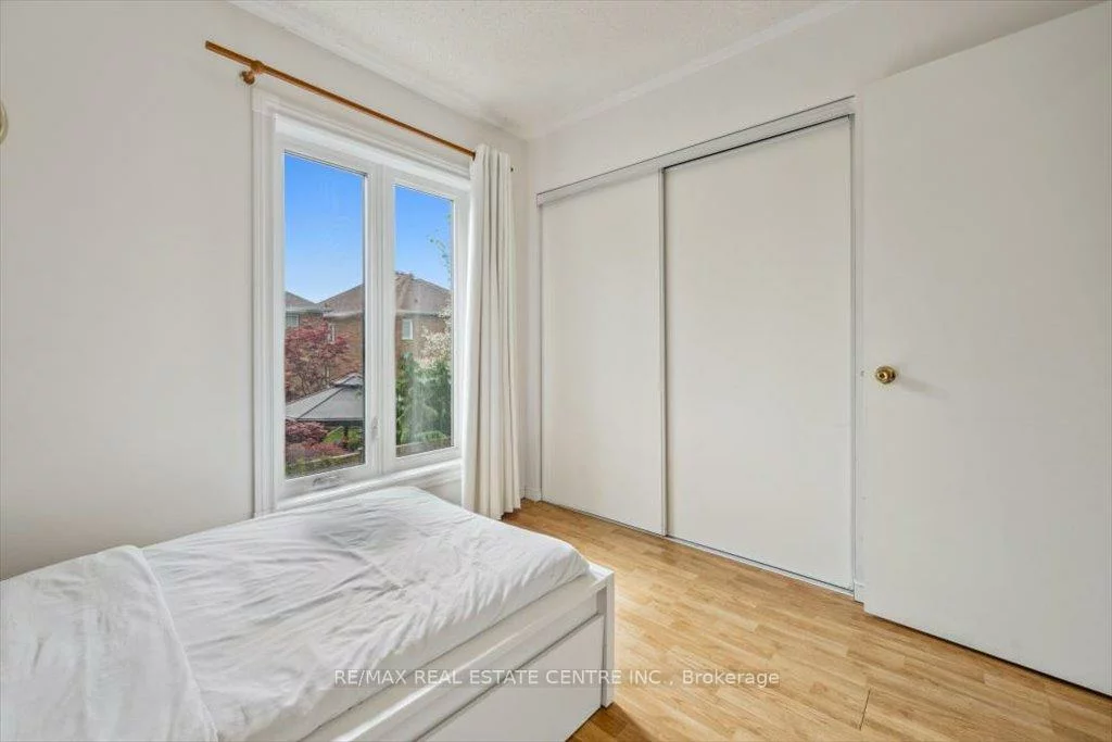 5940, Glen Erin, Central Erin Mills, Mississauga