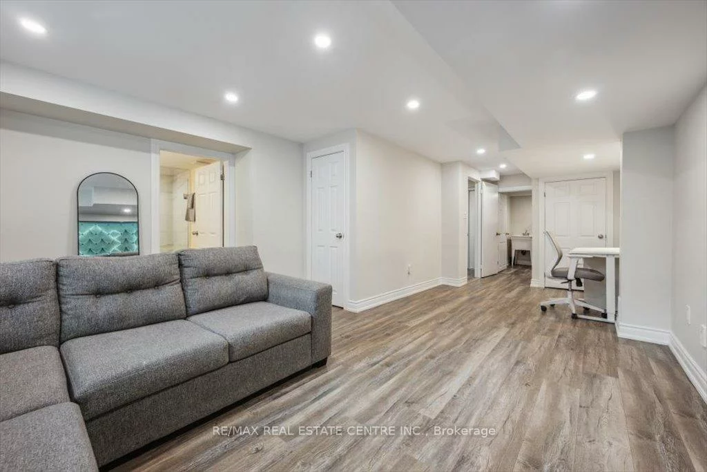 5940, Glen Erin, Central Erin Mills, Mississauga