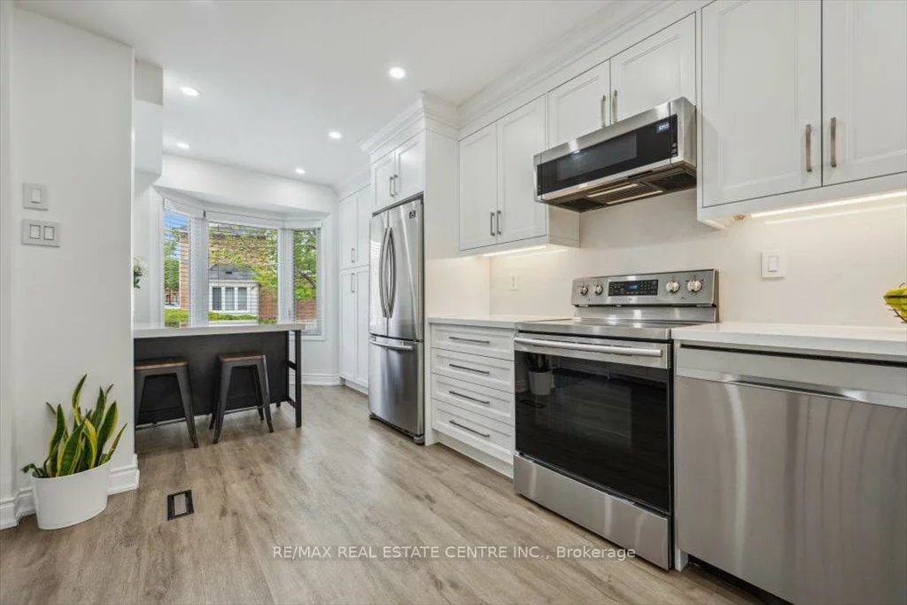 5940, Glen Erin, Central Erin Mills, Mississauga