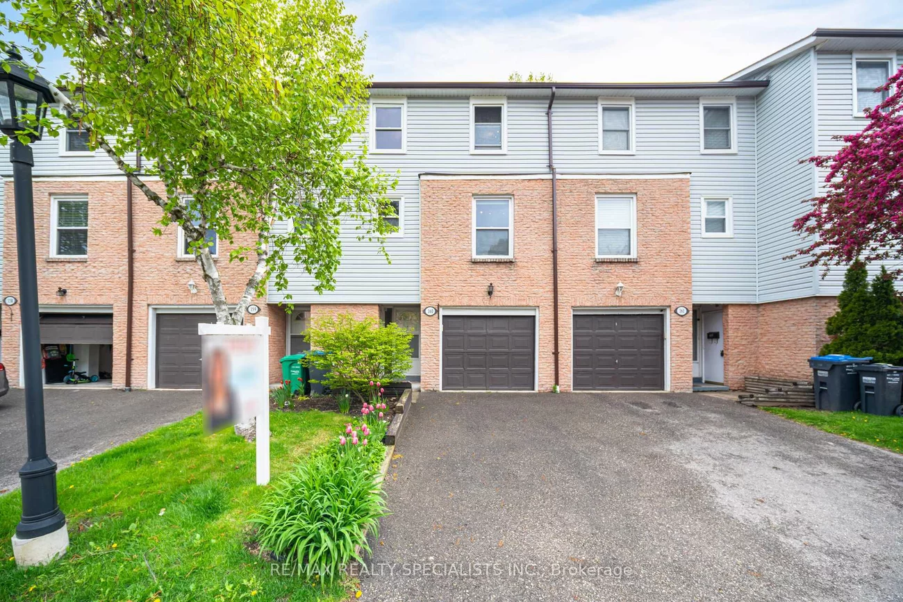 2440, Bromsgrove, Clarkson, Mississauga