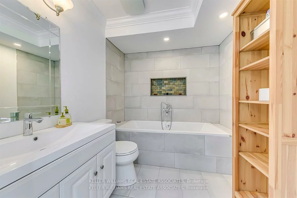24, Reid, Streetsville, Mississauga