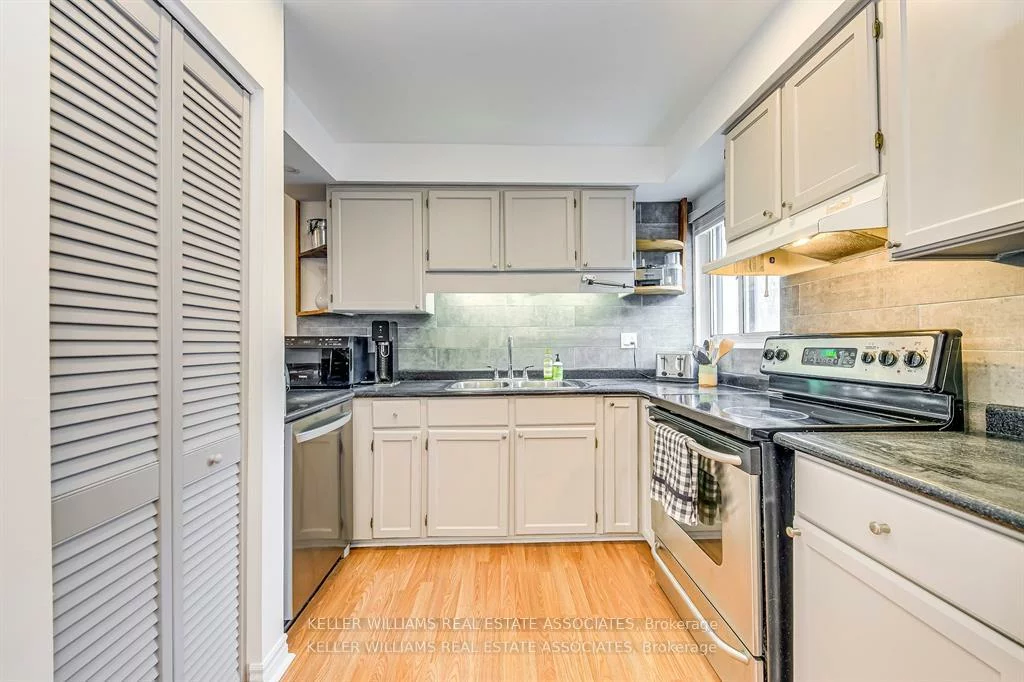 24, Reid, Streetsville, Mississauga