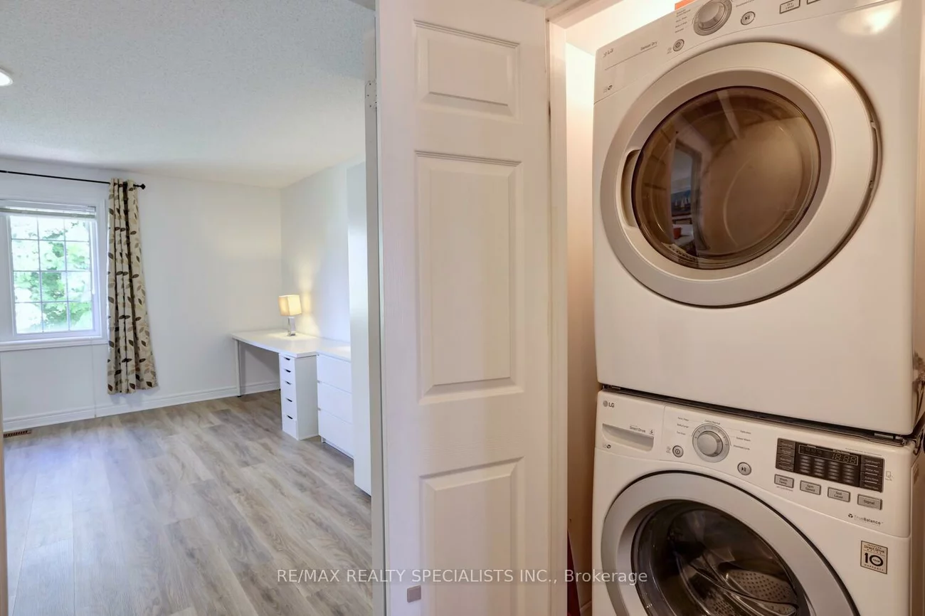 1128, Dundas, Erindale, Mississauga