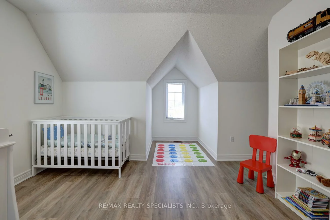 1128, Dundas, Erindale, Mississauga