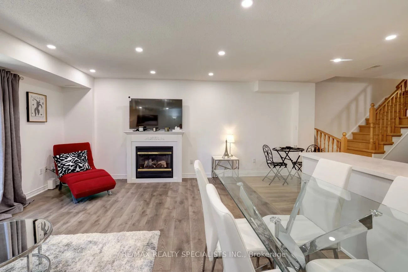 1128, Dundas, Erindale, Mississauga
