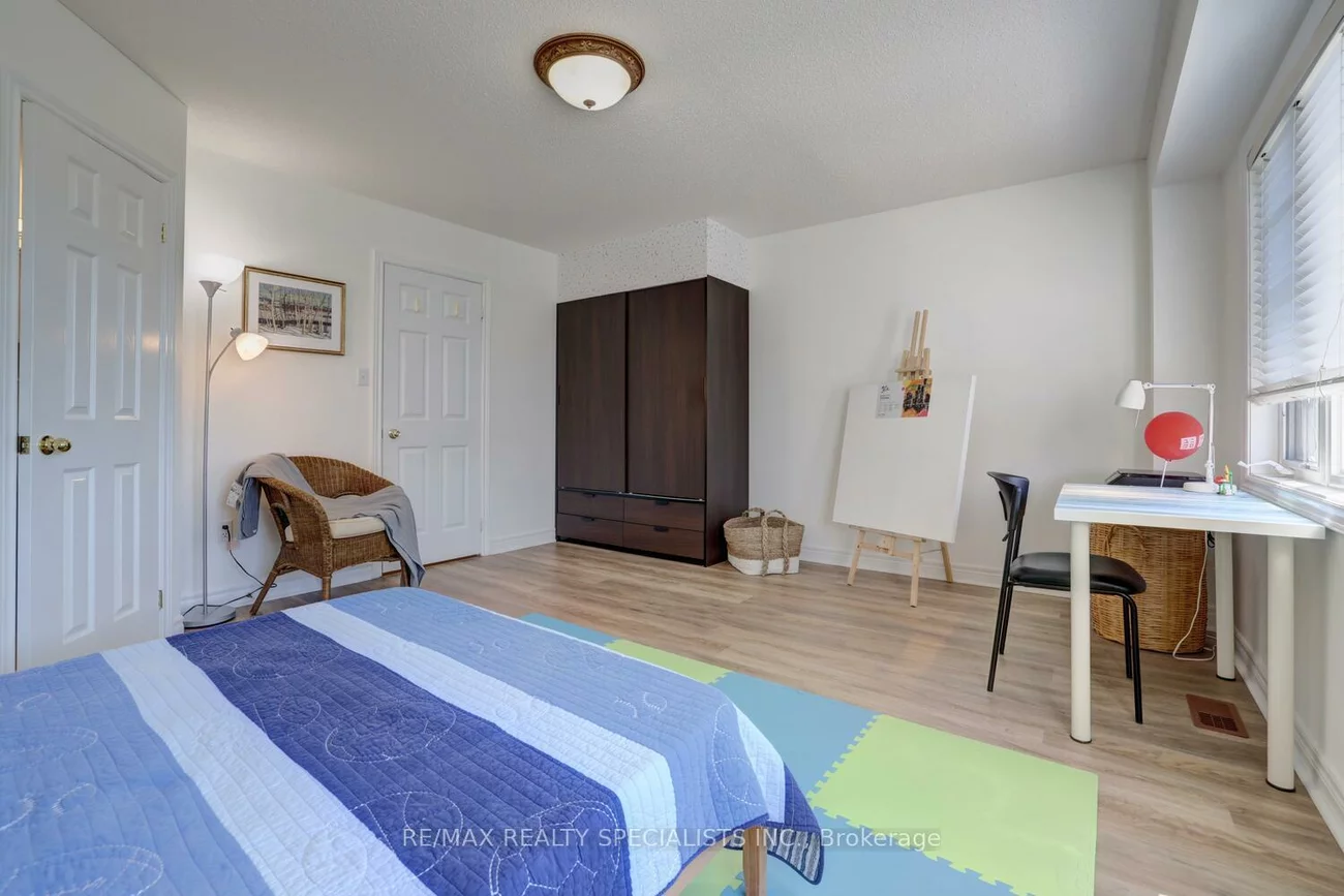 1128, Dundas, Erindale, Mississauga