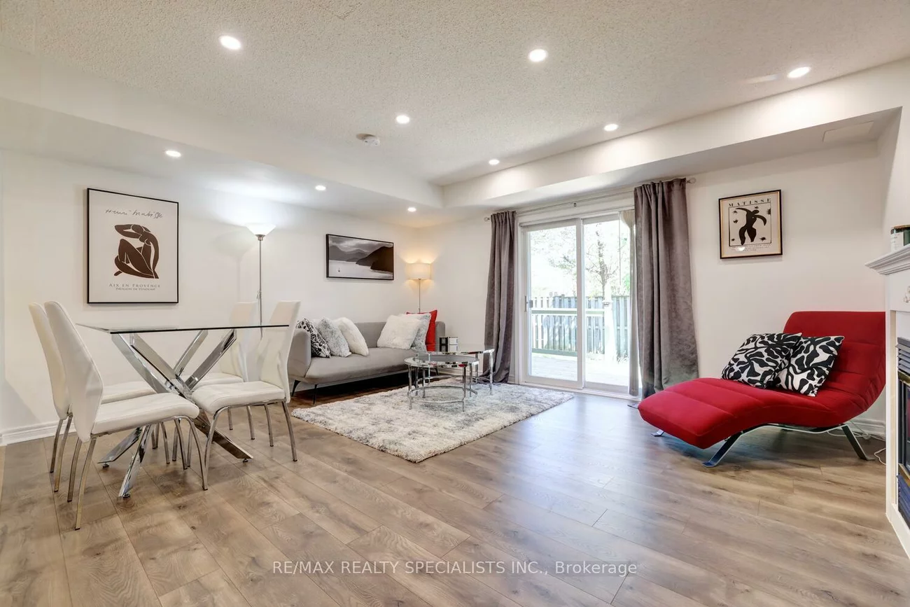 1128, Dundas, Erindale, Mississauga