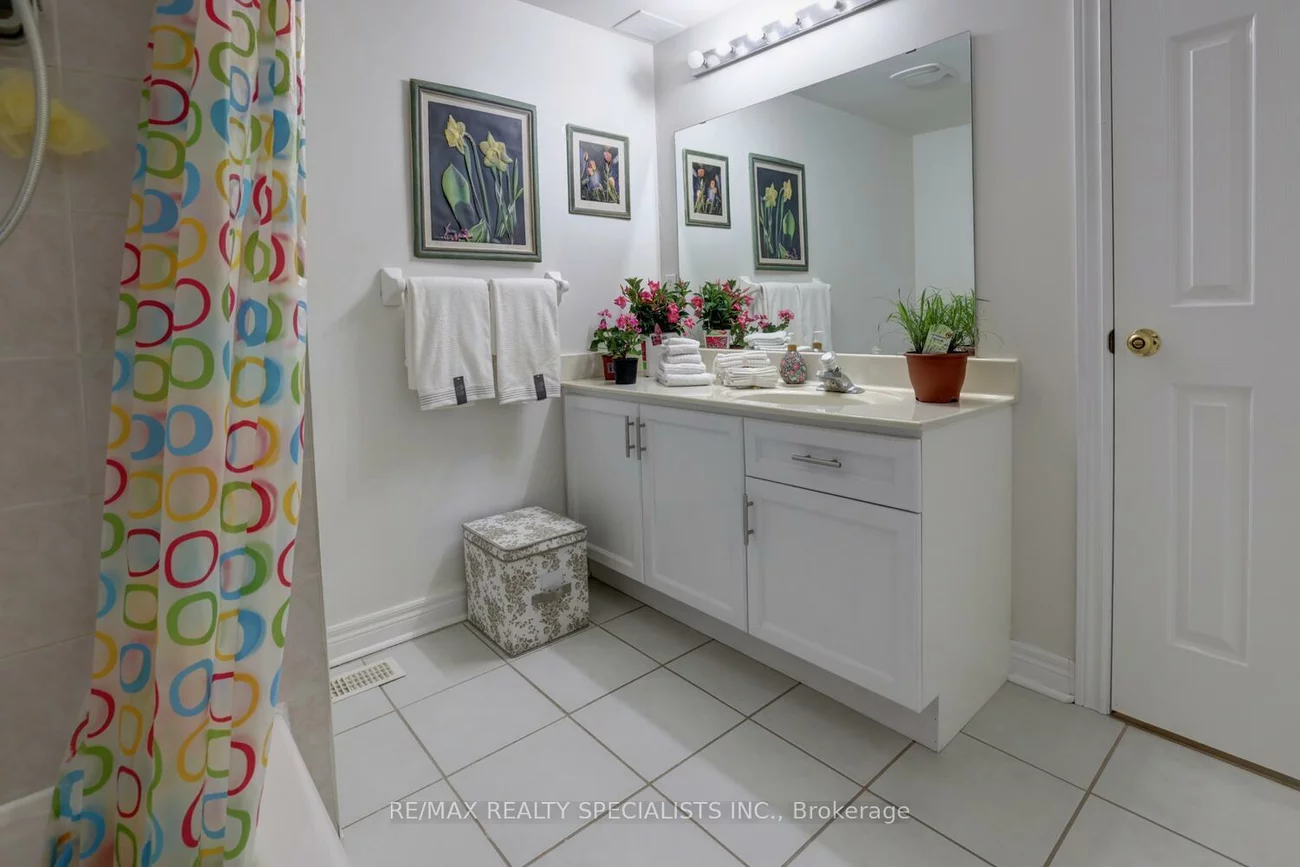 1128, Dundas, Erindale, Mississauga