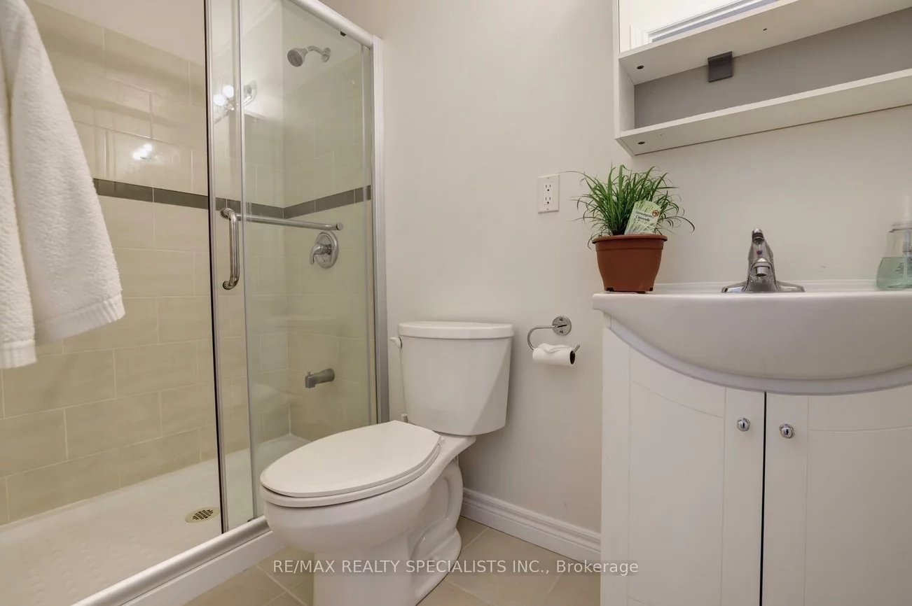1128, Dundas, Erindale, Mississauga