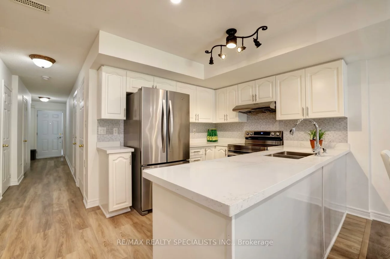 1128, Dundas, Erindale, Mississauga