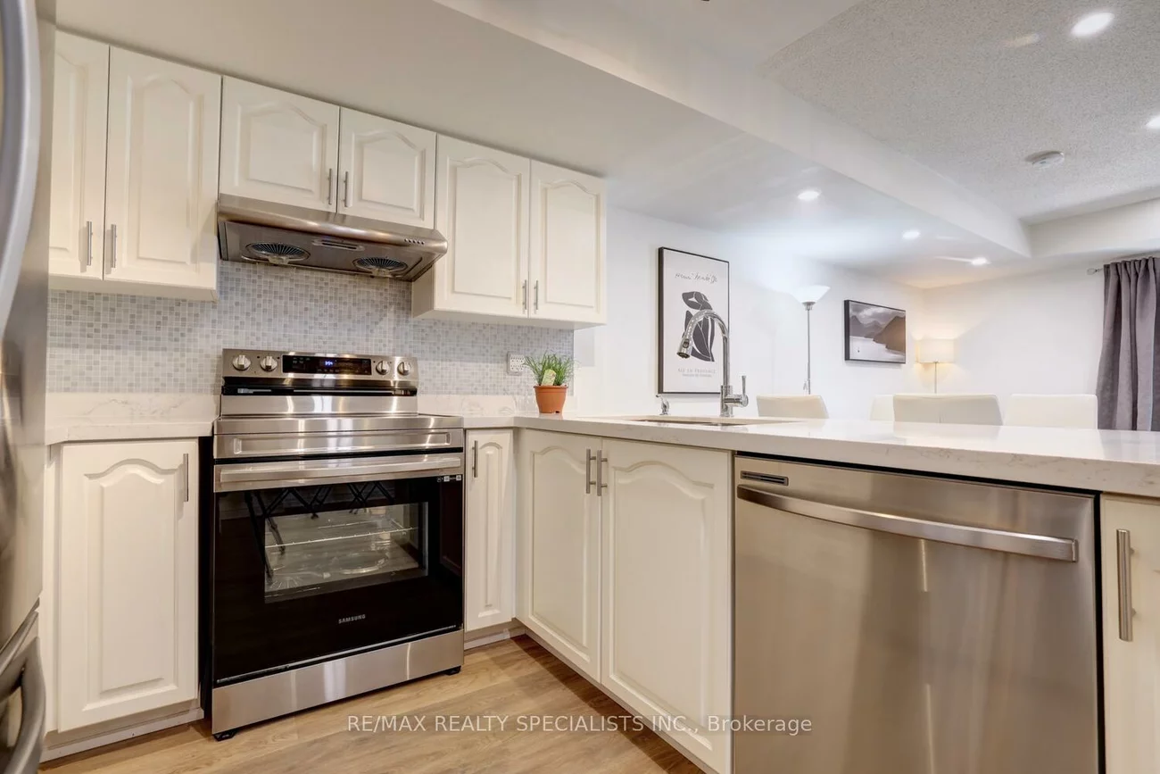 1128, Dundas, Erindale, Mississauga