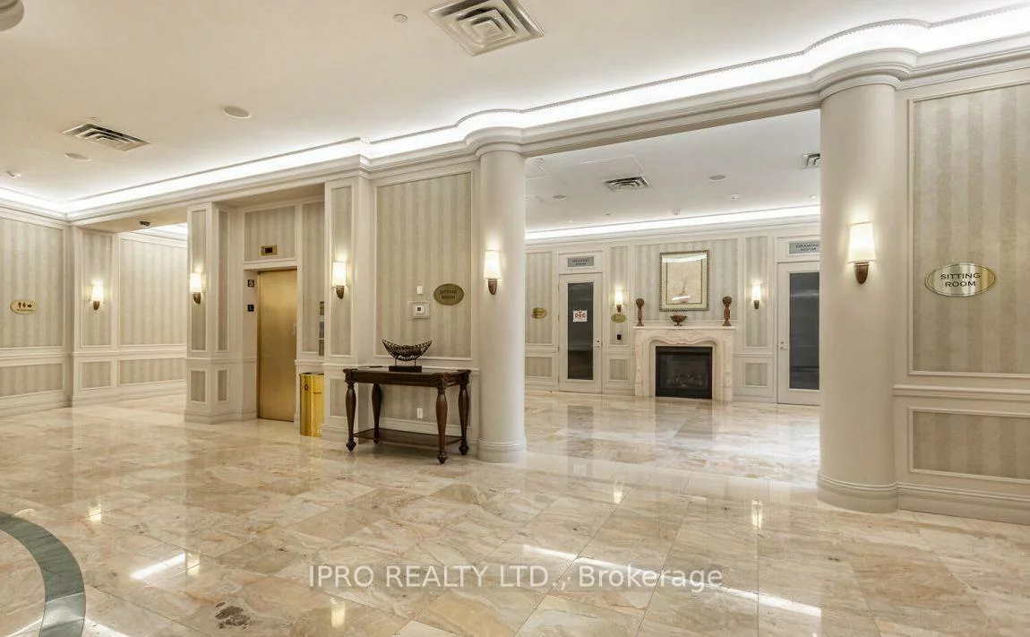 25, Kingsbridge, Hurontario, Mississauga