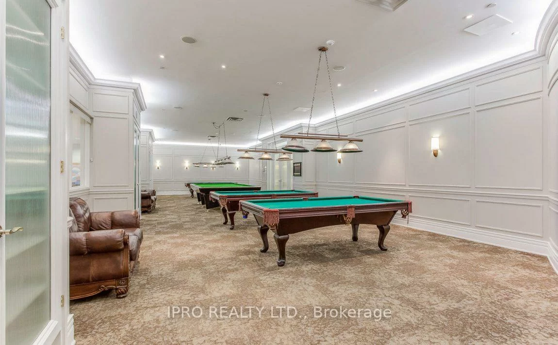 25, Kingsbridge, Hurontario, Mississauga