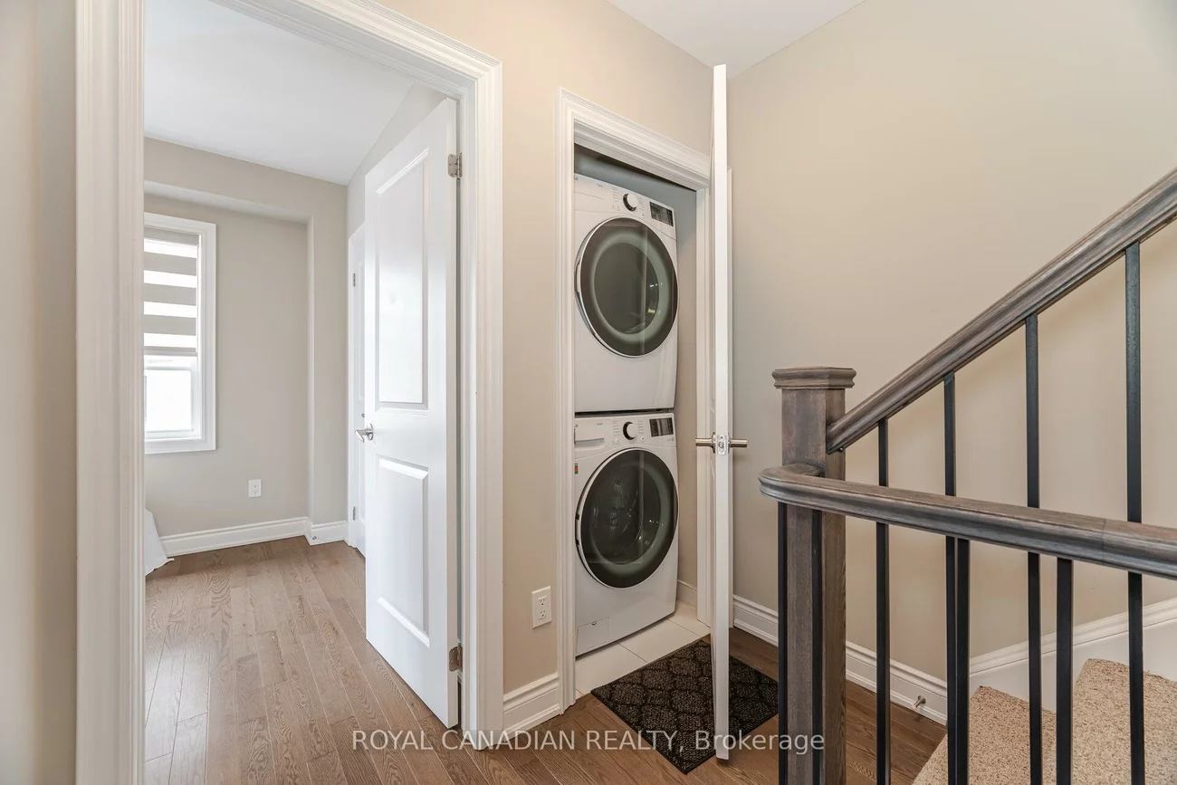 50, Lunar, Streetsville, Mississauga