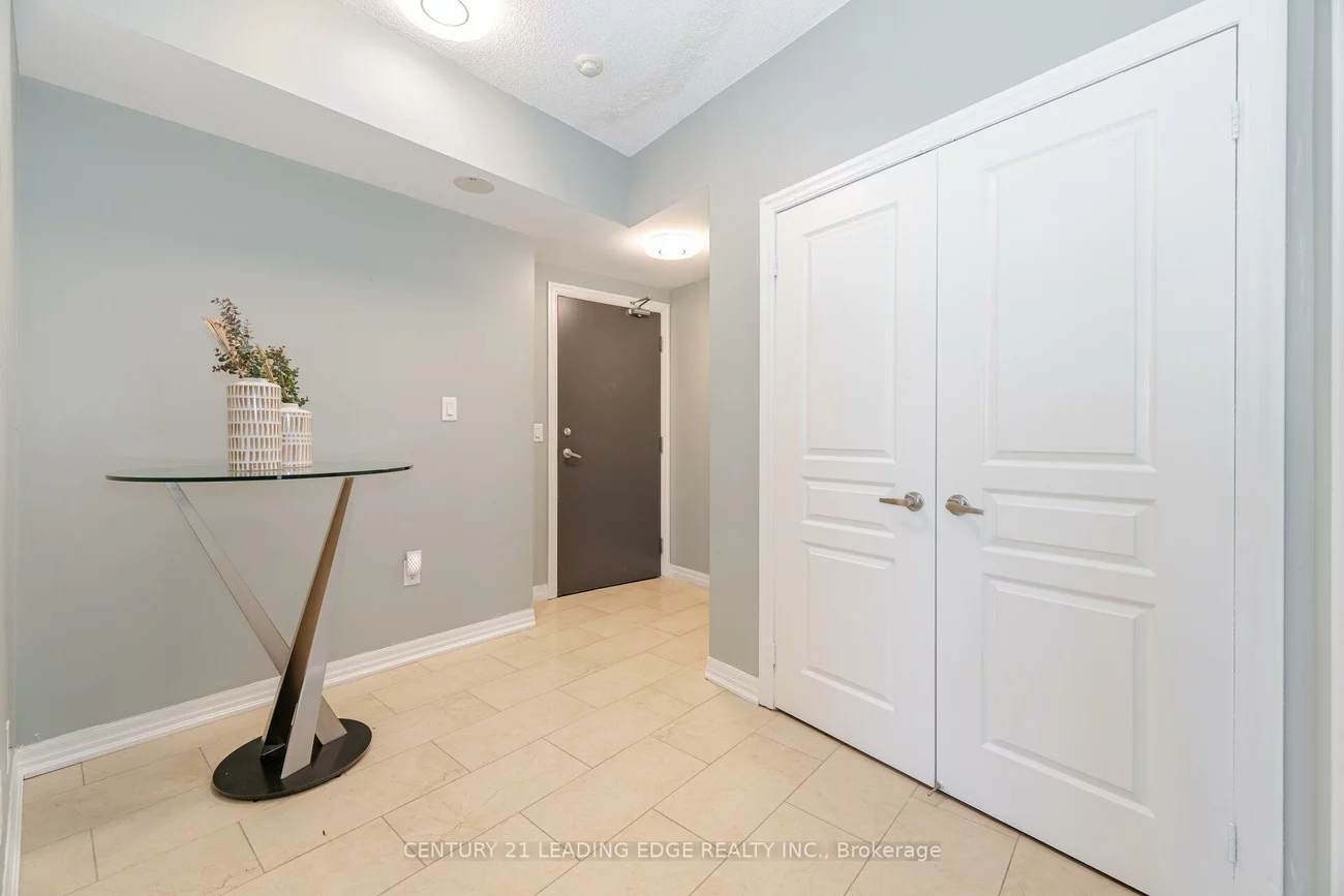 223, Webb, City Centre, Mississauga