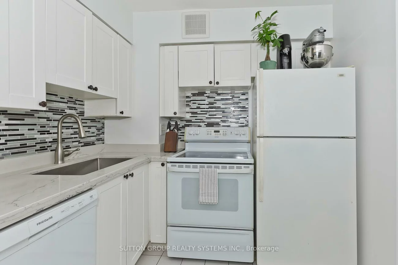 50, Kingsbridge Garden, Hurontario, Mississauga