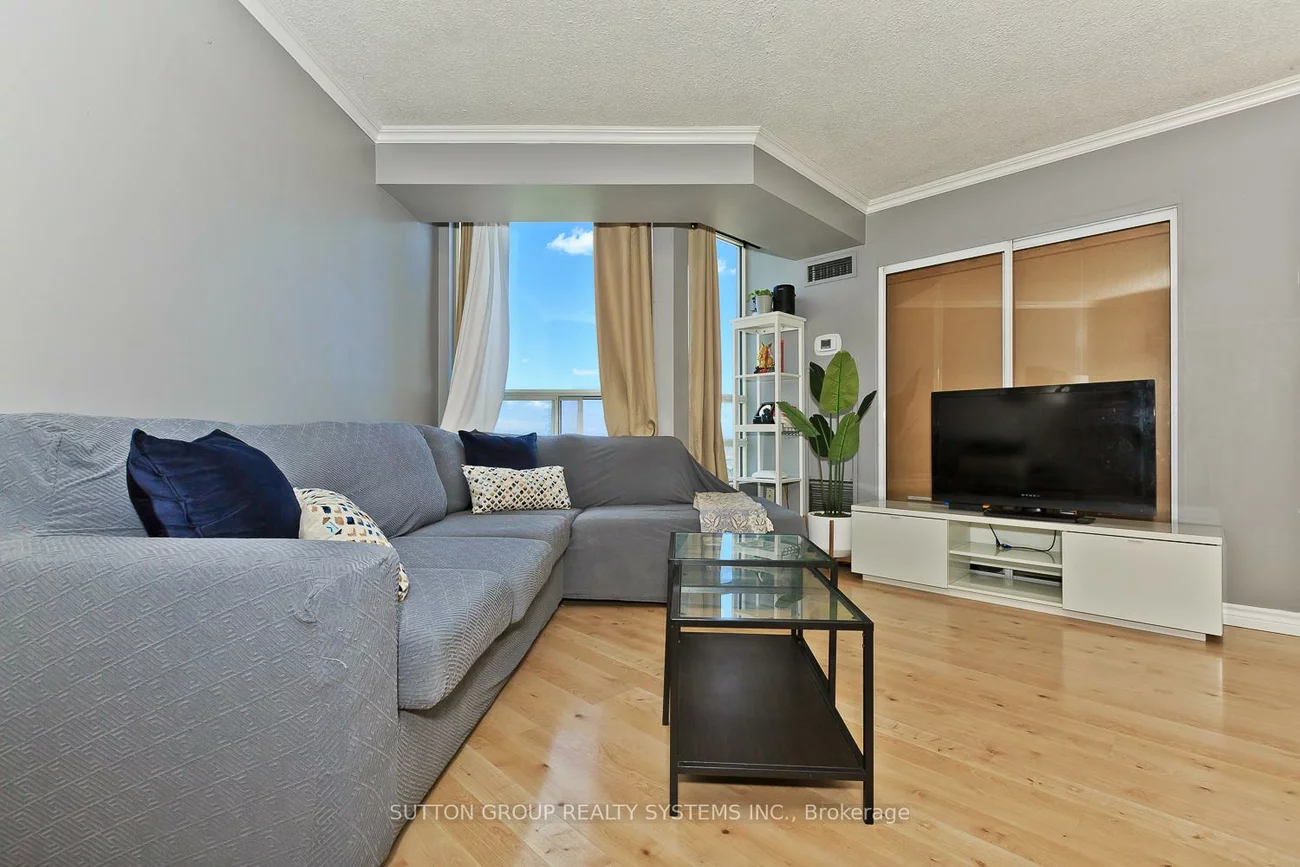 50, Kingsbridge Garden, Hurontario, Mississauga