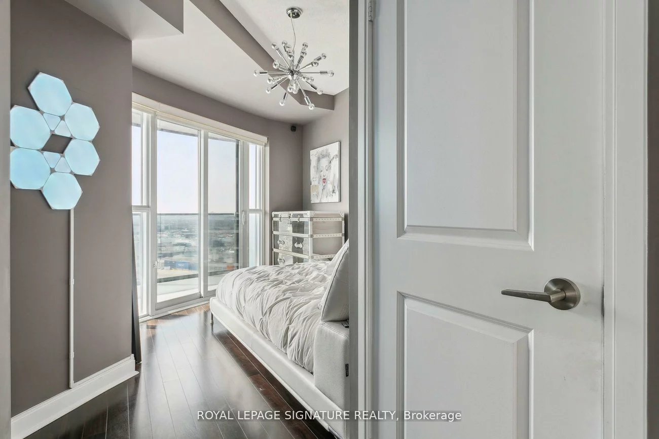 60, Absolute, City Centre, Mississauga
