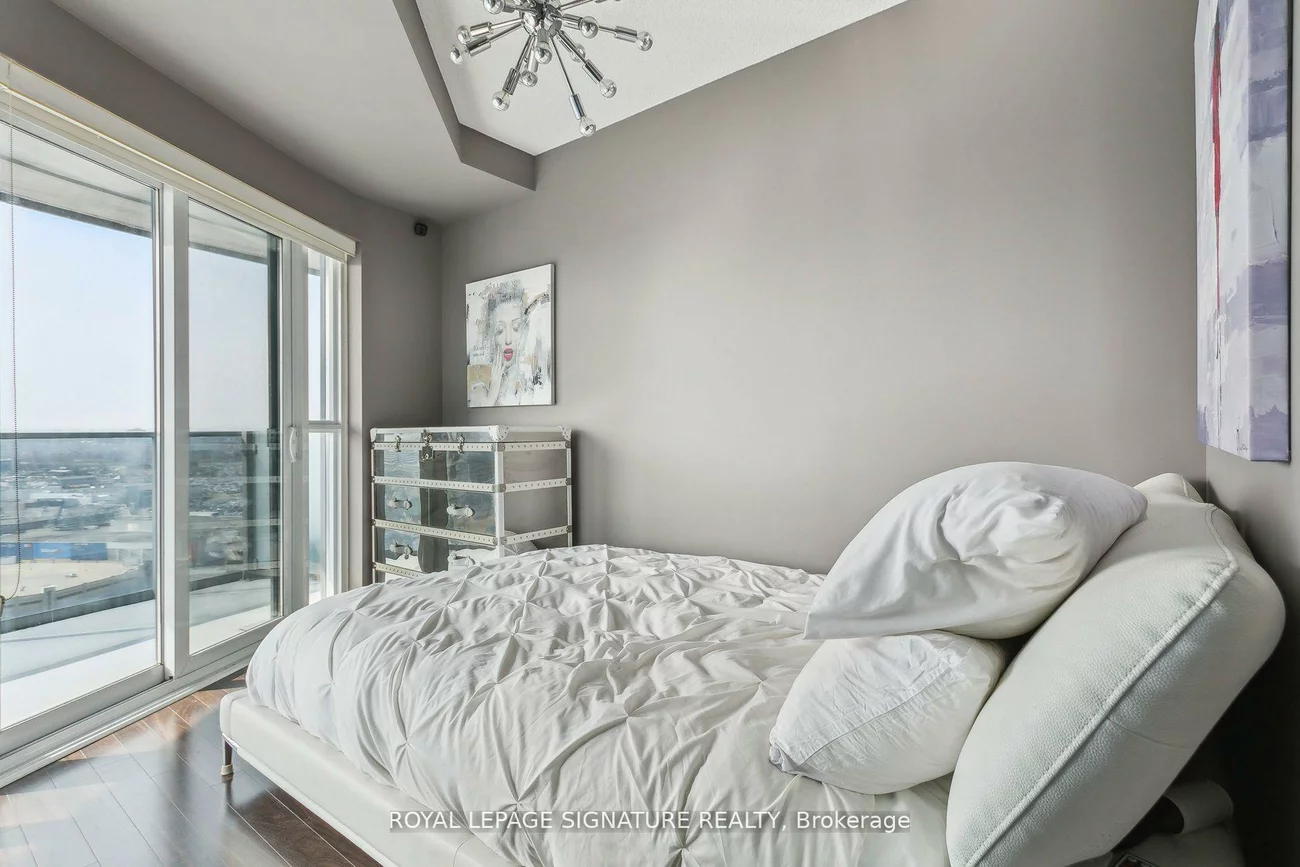 60, Absolute, City Centre, Mississauga