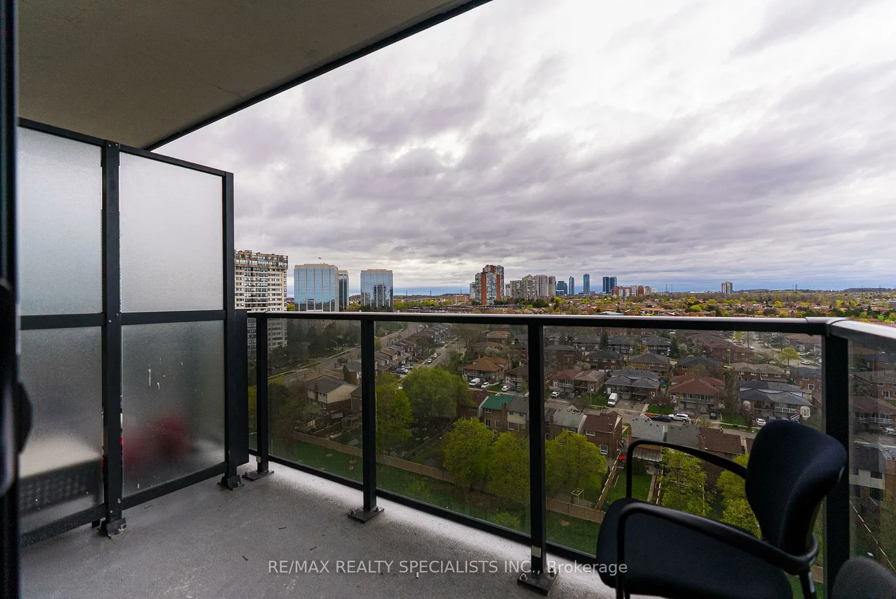 202, Burnhamthorpe, City Centre, Mississauga
