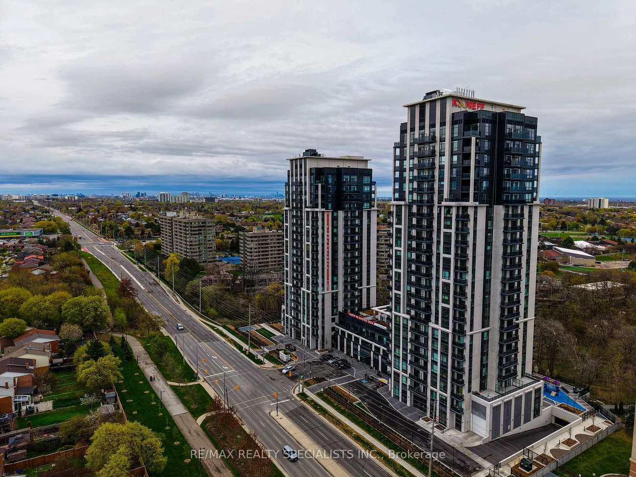 202, Burnhamthorpe, City Centre, Mississauga