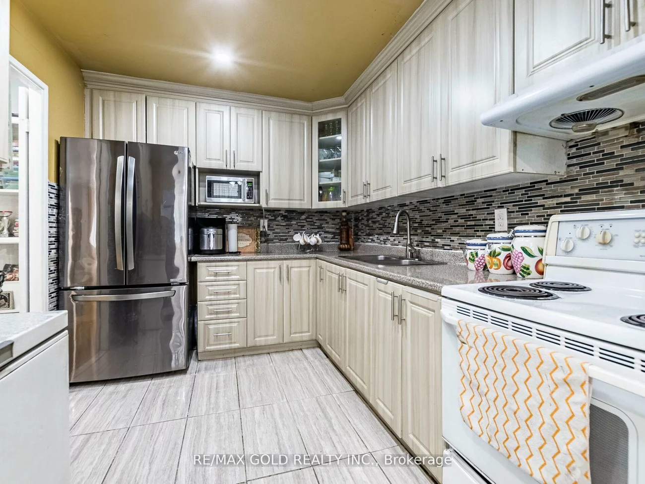 3555, Derry, Malton, Mississauga