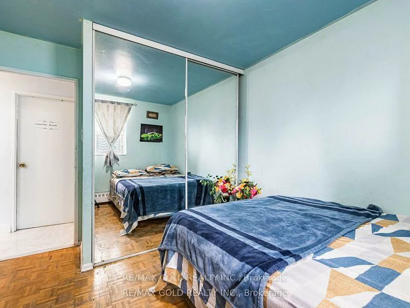 3555, Derry, Malton, Mississauga