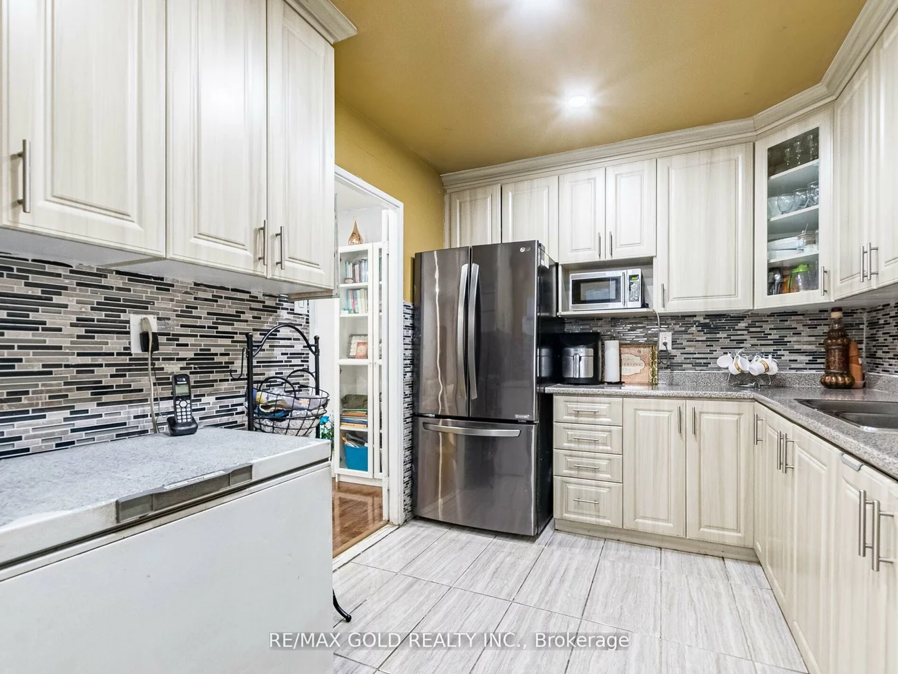 3555, Derry, Malton, Mississauga