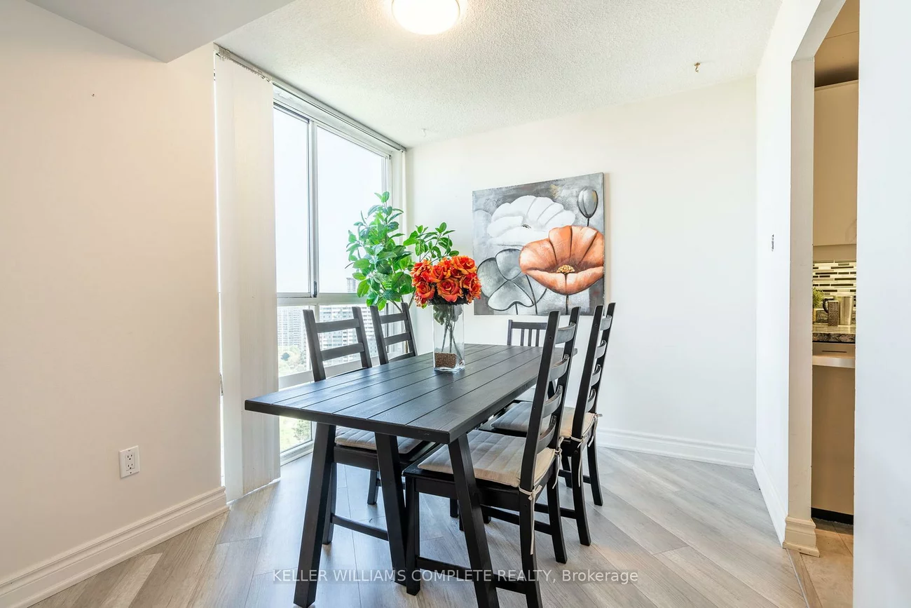 3650, Kaneff, Mississauga Valleys, Mississauga