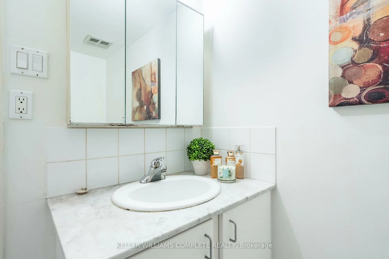 3650, Kaneff, Mississauga Valleys, Mississauga