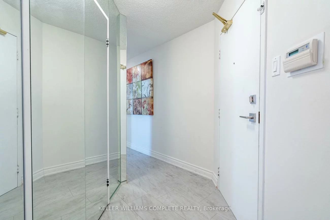 3650, Kaneff, Mississauga Valleys, Mississauga
