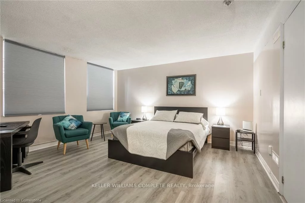 3650, Kaneff, Mississauga Valleys, Mississauga
