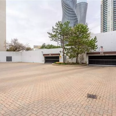 3650, Kaneff, Mississauga Valleys, Mississauga