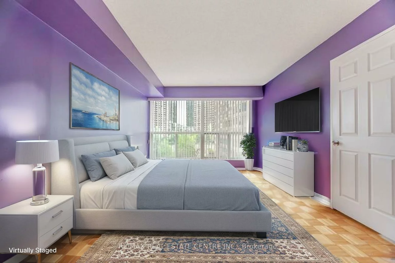 335, Webb, City Centre, Mississauga