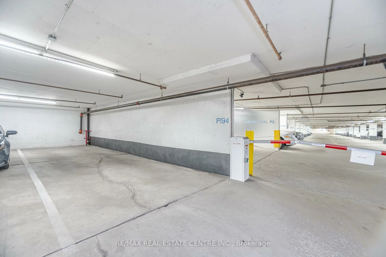 335, Webb, City Centre, Mississauga