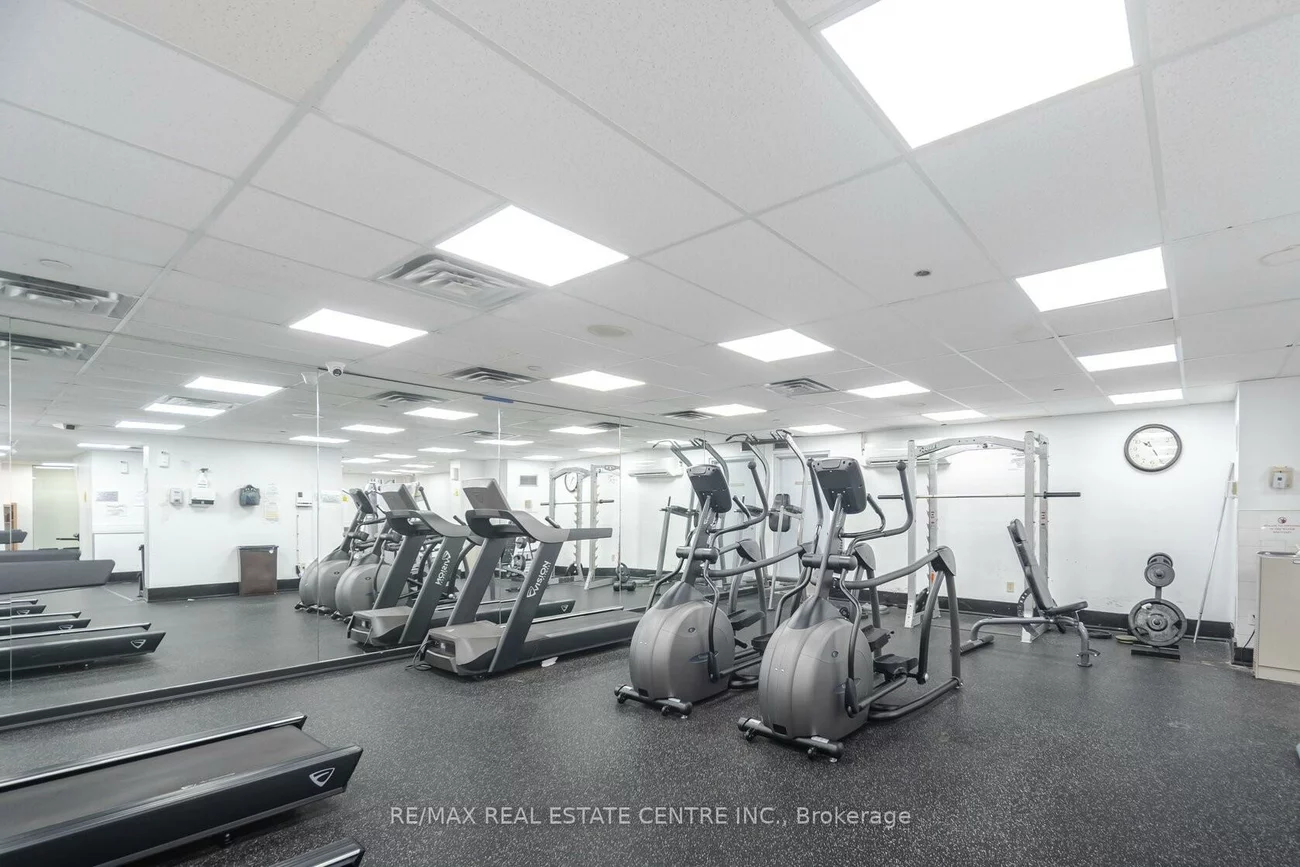 335, Webb, City Centre, Mississauga