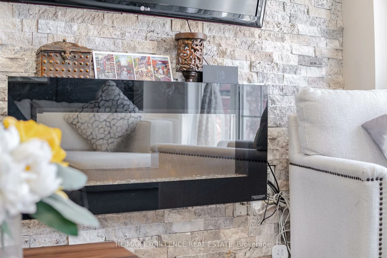 4950, Albina, Hurontario, Mississauga