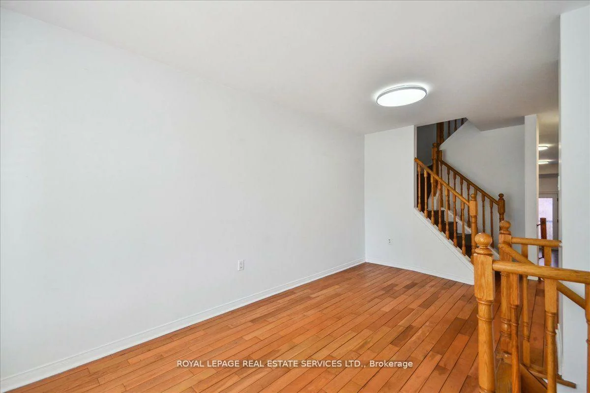 3302, Pinto, Cooksville, Mississauga