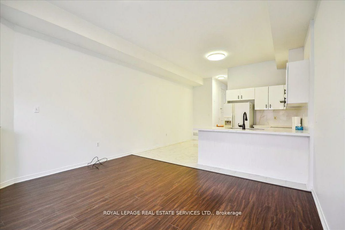 3302, Pinto, Cooksville, Mississauga