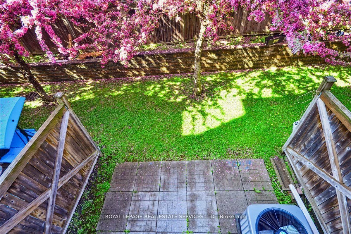 3302, Pinto, Cooksville, Mississauga
