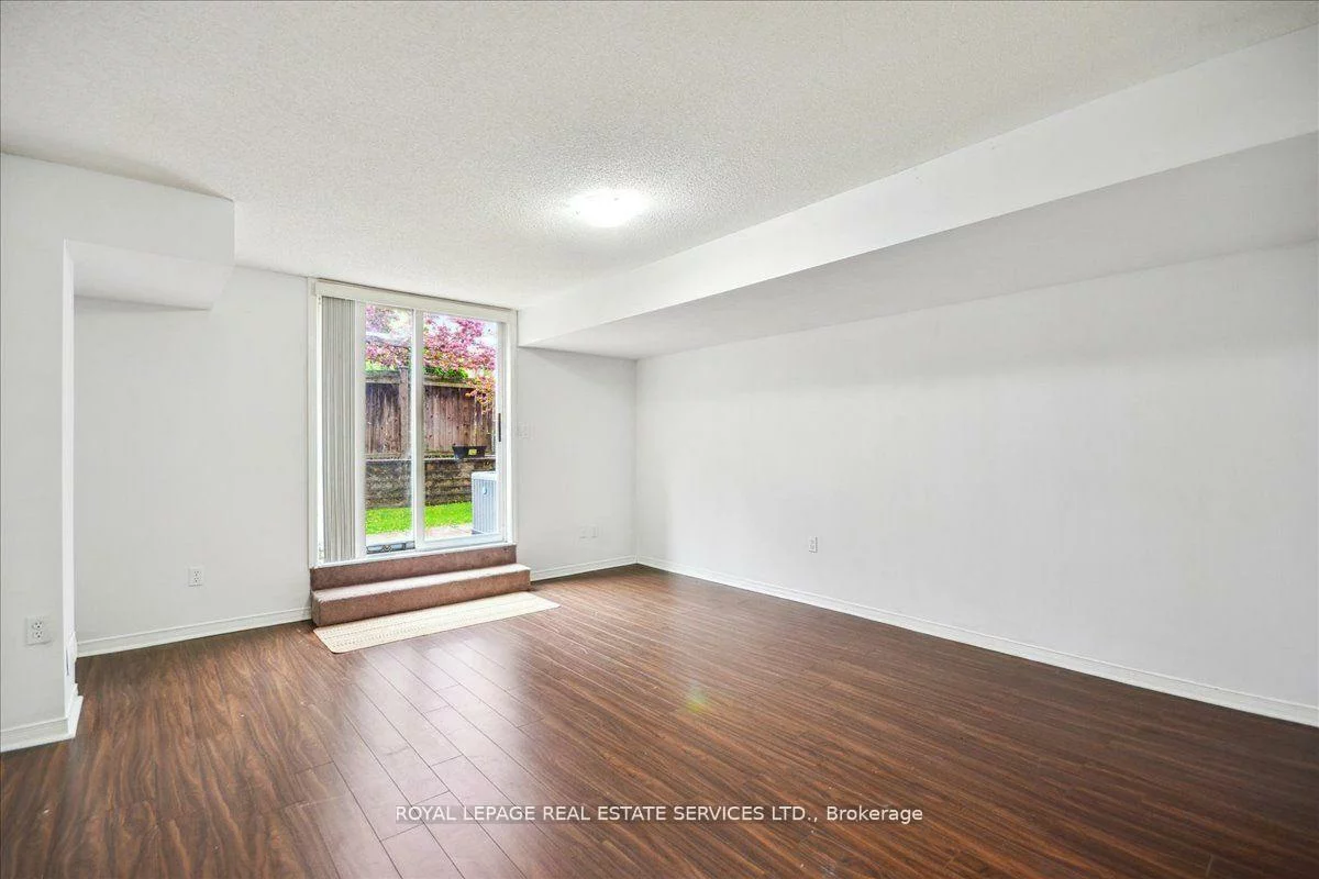 3302, Pinto, Cooksville, Mississauga
