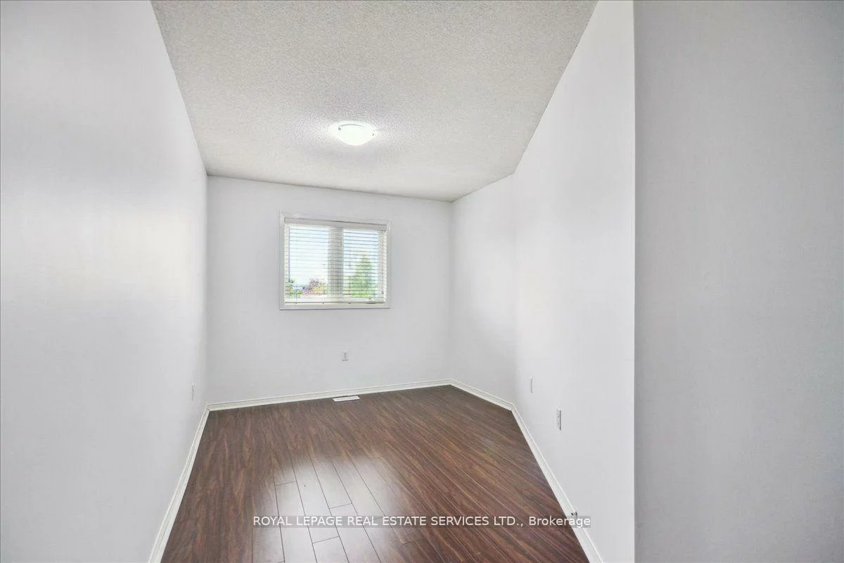 3302, Pinto, Cooksville, Mississauga