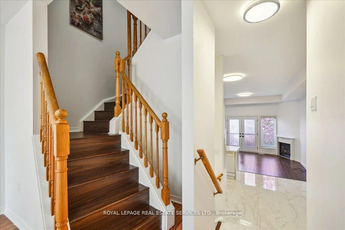 3302, Pinto, Cooksville, Mississauga
