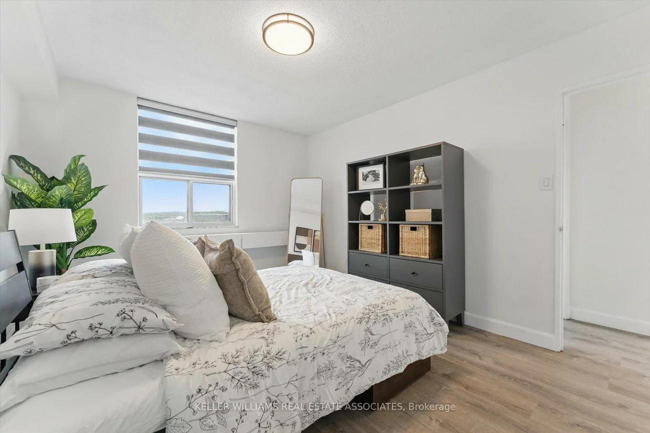 966, Inverhouse, Clarkson, Mississauga