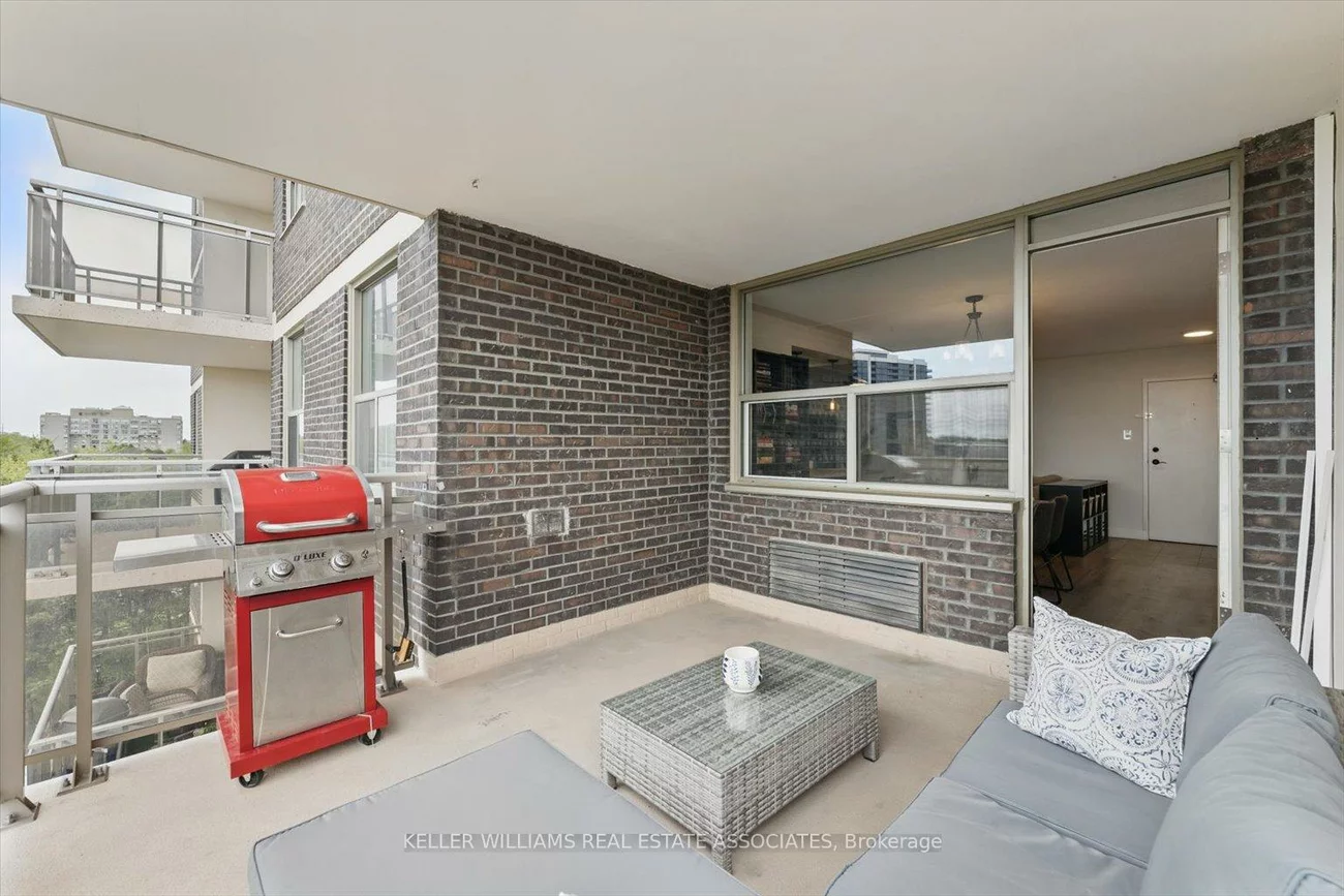 966, Inverhouse, Clarkson, Mississauga