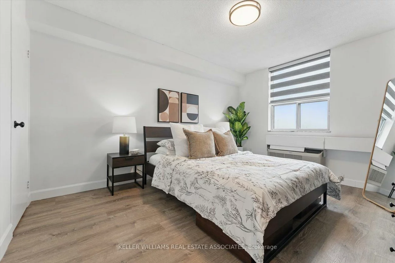 966, Inverhouse, Clarkson, Mississauga