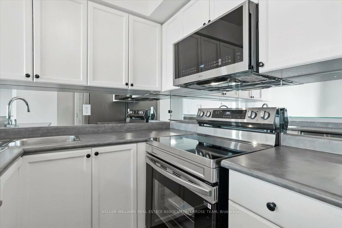 1150, Parkwest, Lakeview, Mississauga