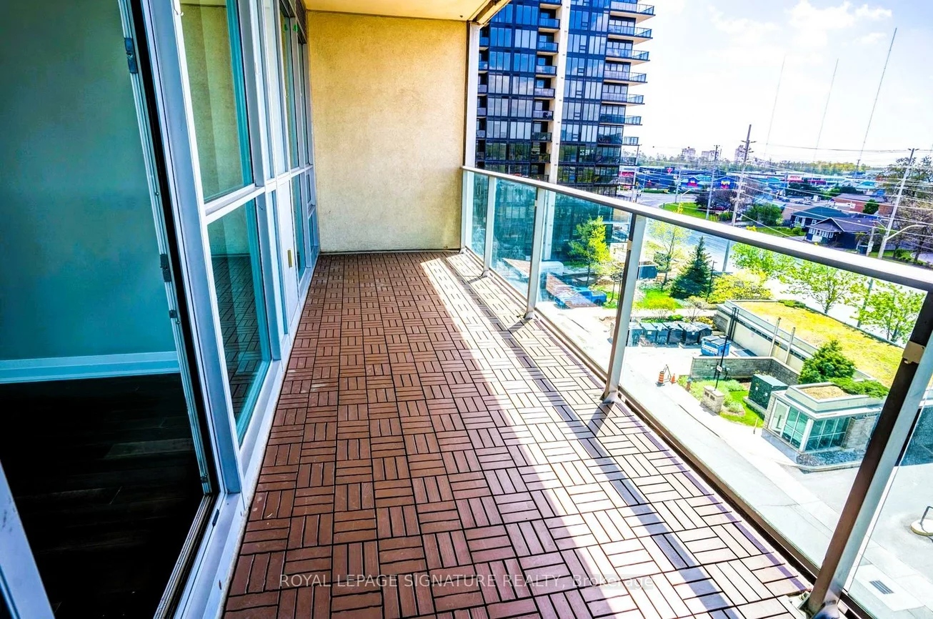 1055, Southdown, Clarkson, Mississauga